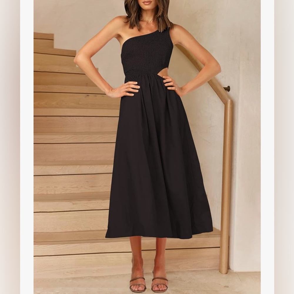 KIRUNDO Sleeveless One Shoulder Smocked Cut-out Maxi Dress in Maroon - Picture 2 of 16